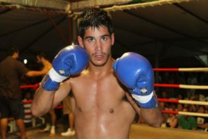Oct 26 - Esteban Santaigym wins by 3rd round KO