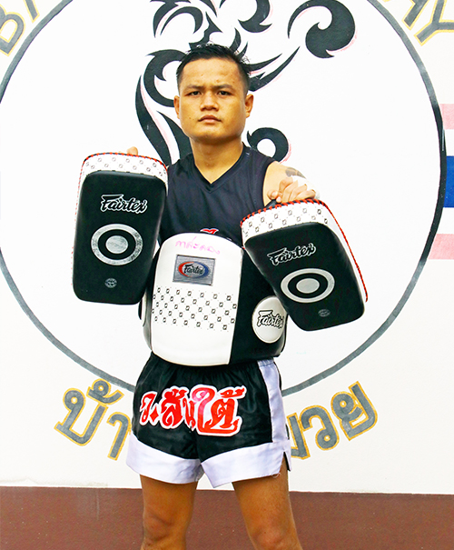 Muay Thai Trainer Chuy